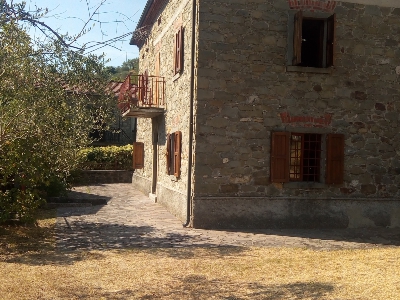 Très belle bastide (11 pièces - 260 m²) à MINUCCIANO PIEVE SAN LORENZO